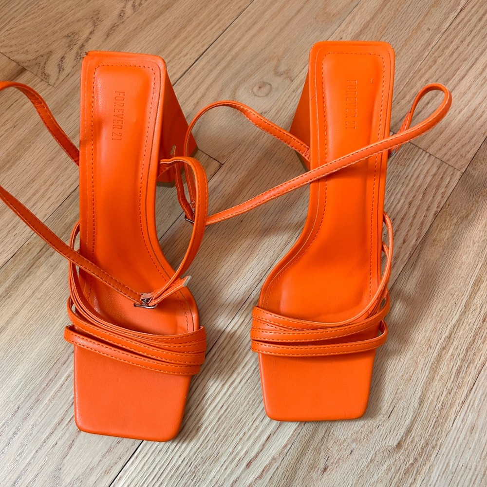 Forever 21 Womens Orange Strappy Square Toe Block Heel Sandals Size 8.5